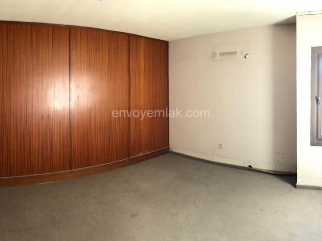 A Complete Commercial Building for Rent with a Renovated Elevator in a Central Location in Nicosia- Wallari ** 