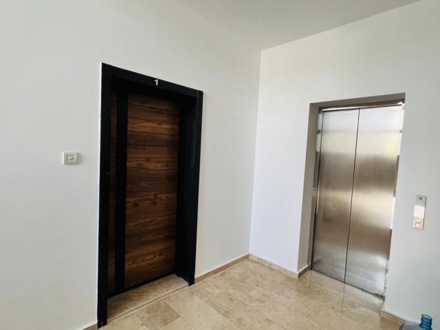 132 m2 zu verkaufen ( 3+1) Wohnung mit Kamin/ Grill in Metehan ** 