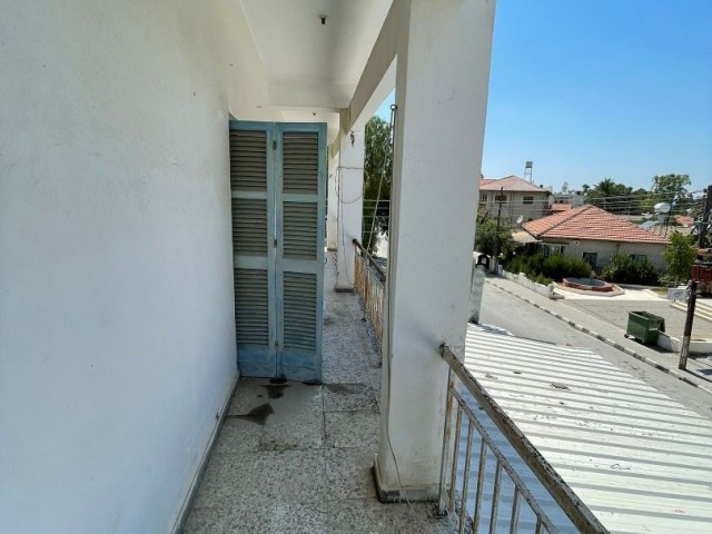 3+1 Wohnung zum Verkauf an der Hauptstraße in zentraler Lage in alayköy ** 