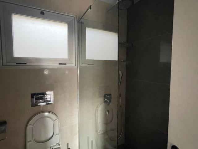 Dereboyu'nda Ana Cadde Üzeri Satılık 3+1 Penthouse