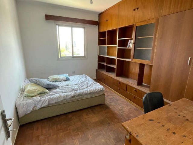 Geräumige 3 + 1 Wohnung Mit Balkon Zur Miete In Dereboyunda ** 