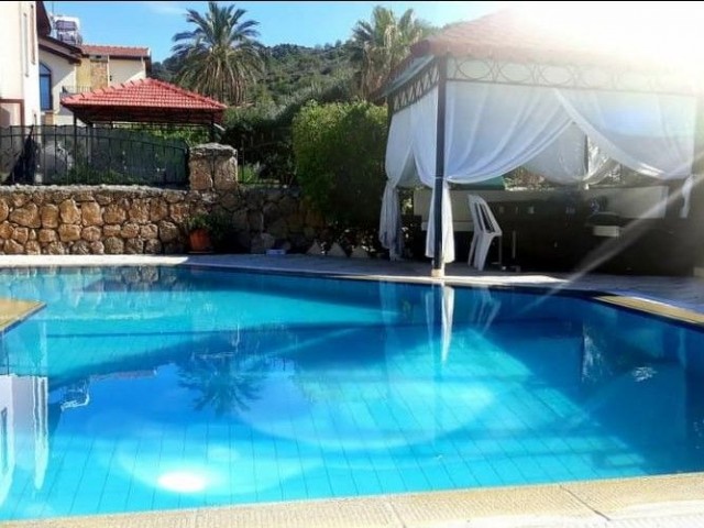 Karsiyaka 3 + 1 180m2 Villa with Yellow Stone Pool ** 