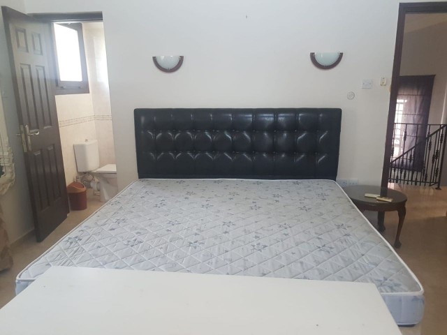 Bellapais'ta Kiralık 3+1 Havuzlu Lüx Villa