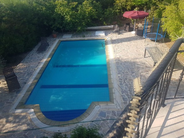 3 + 1 Villa mit Pool in Balabayis ** 