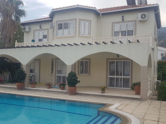 4 + 1 Pool Villa with Sea and Mountain views in Çatalköy ** 