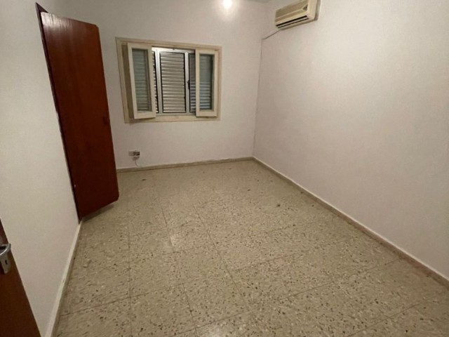 Business To Rent in Küçük Kaymaklı, Nicosia