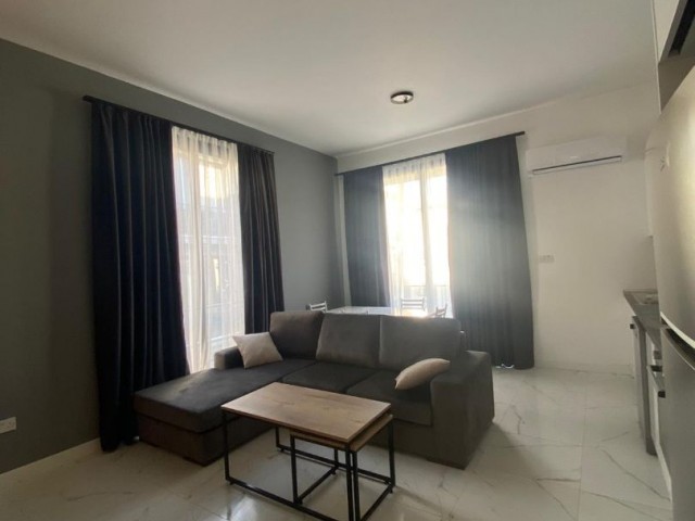 Alsancak 2+1 Lux Wohnung zur Miete