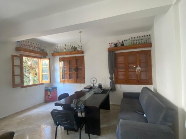 Detached House To Rent in Girne Merkez, Kyrenia