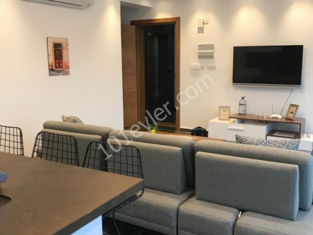 Ortaköy'de Ultra Lüks Kiralık 2+1 Penthouse