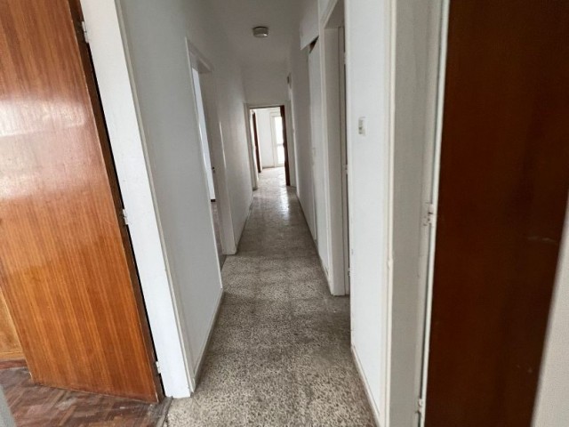 Flat To Rent in Kumsal, Nicosia