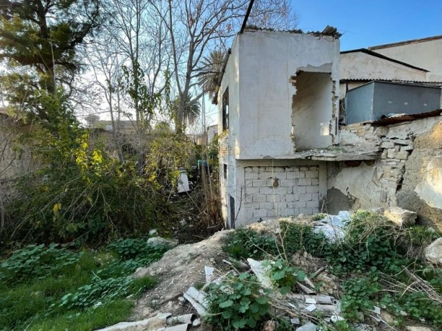 Einfamilienhaus Kaufen in Lefkoşa Surlariçi, Nikosia