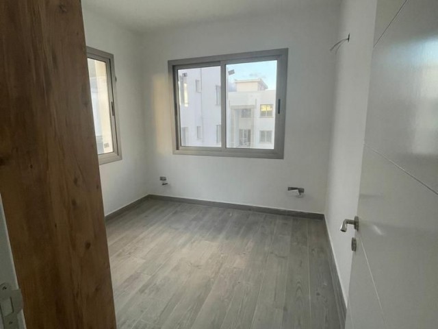 2+1 Wohnung mit Gemeinschaftspool zum Verkauf am Bosporus