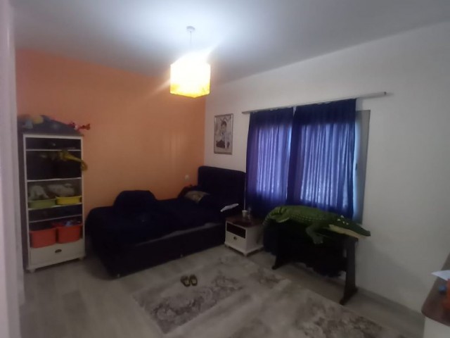 2 Jahre alte 3+1 Villa (200 m2) in ruhiger Lage am Bosporus (Fläche für Pool verfügbar) Steuern bezahlt