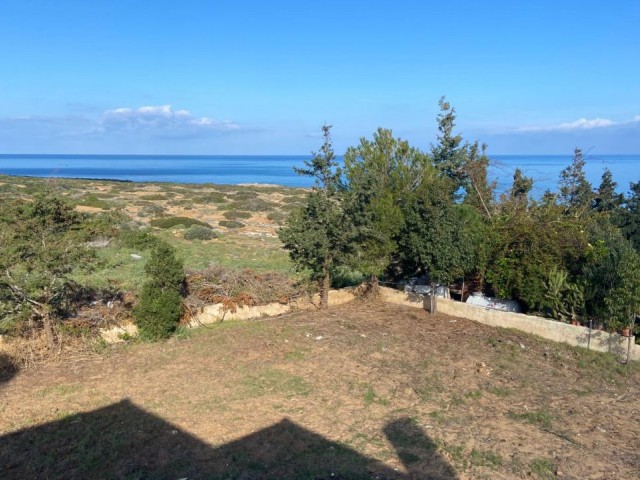 Freistehende Villen in Sadrazamköy in Gehweite zum Meer