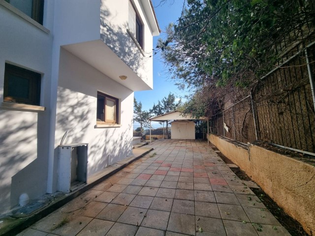 Detached Villas in Sadrazamköy Walking Distance to the Sea