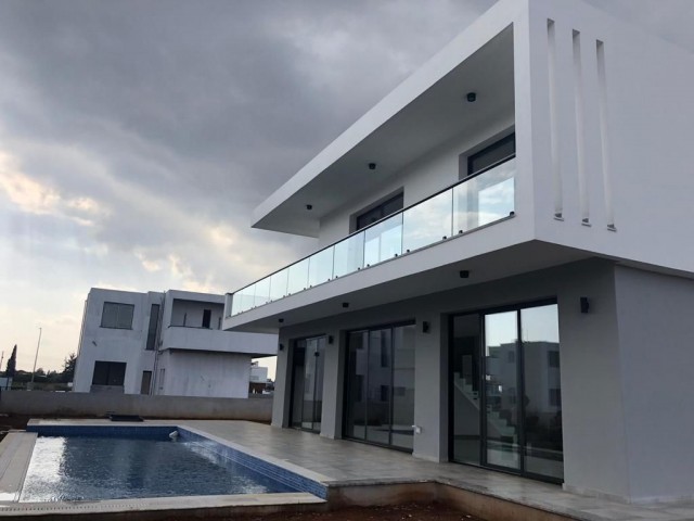 Modern Luxury 4+1 Villa with Private Pool in New Bosphorus! Ready for Delivery!