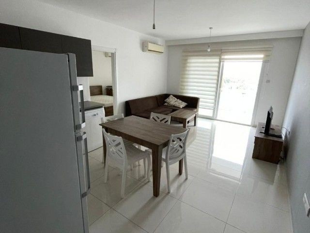 Vollständig möblierte 1+1 (2 wc) Wohnung zur Miete in Kyrenia Zentrum in einem Gated Complex 