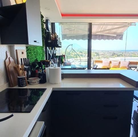 Zu verkaufen Duplex Penthouse in Kyrenia Zentrum