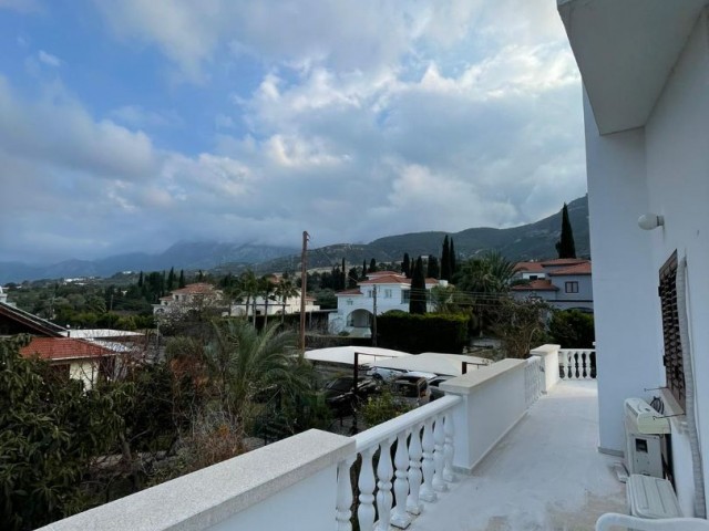Ultra-Luxus-Villa in Ober-Kyrenia zu verkaufen (alleiniger autorisierter Vertreter)