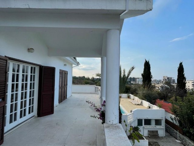 Ultra-Luxus-Villa in Ober-Kyrenia zu verkaufen (alleiniger autorisierter Vertreter)