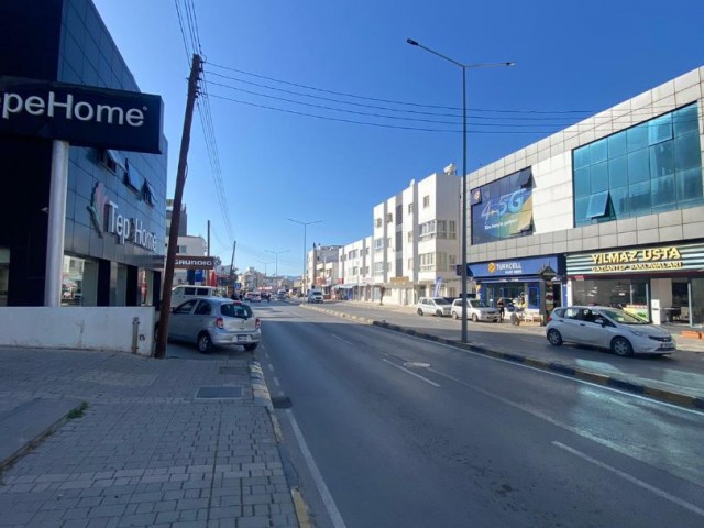 Zu vermietender Laden an der Hauptstraße in Ortakoy mit sehr hohem Wiedererkennungswert 