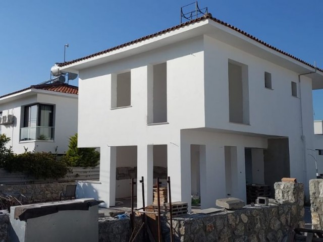 Luxury (3+1) 185 m2 Detached Villa with Private POOL and Uninterrupted Sea / Mountain Views in a Magnificent Location in Alsancak / Yesiltepe 