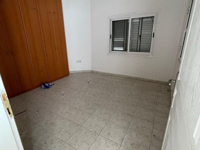 Göçmenköy'de Kiralık 3+1 Şömineli Bahçeli Villa