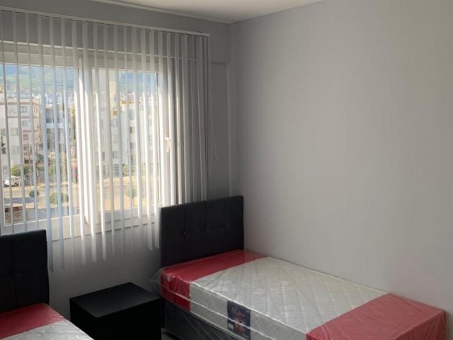 Zu verkaufen 2+1 Wohnung in Kyrenia Zentrum