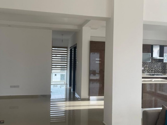 2+1 Penthouse for Rent in Metehan 