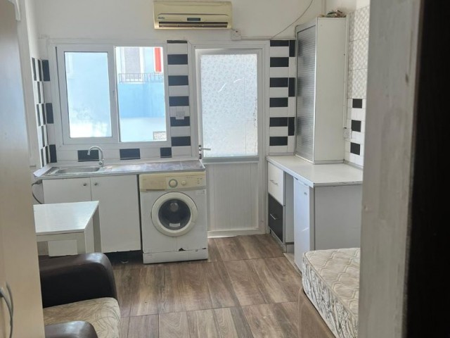 Studio Flat To Rent in Girne Merkez, Kyrenia