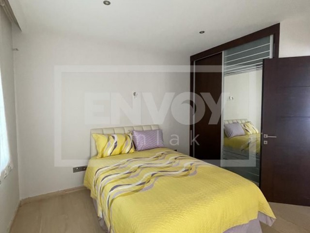 Lux 4+2 Detached Villa with Central Heating and Garden in Kızılbaş