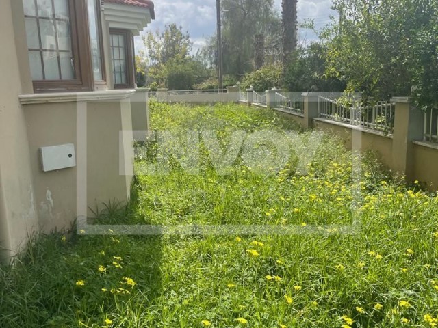 Lux 4+2 Detached Villa with Central Heating and Garden in Kızılbaş