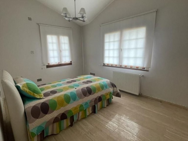 Lux 4+2 Detached Villa with Central Heating and Garden in Kızılbaş