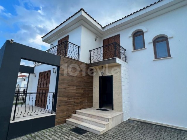 4+1 Furnished Villa for Daily Rent in Bellapais