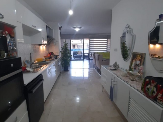 Zeytinlik'de Satılık 3+1 Residence