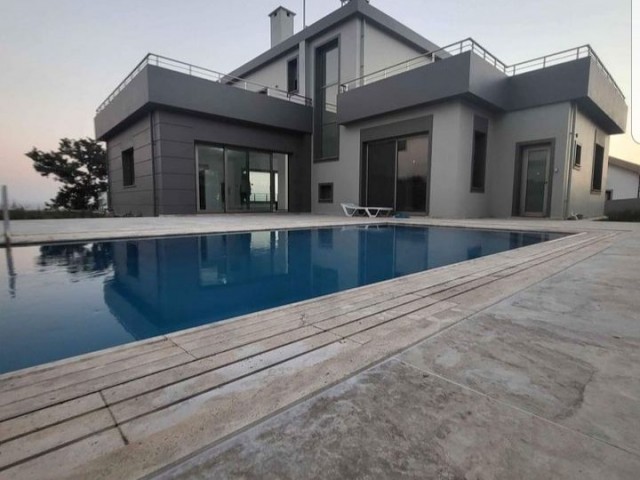 3+1 Luxury Villa with Pool for Sale in Tashkent