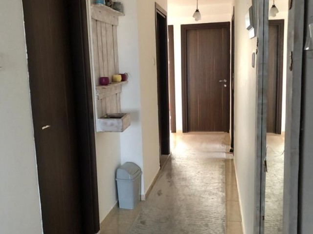 Spacious 3+1 Flat for Sale in a Complex in Demirhan