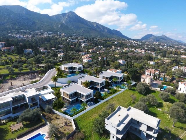 Bellapais Luxuriöse freistehende Villen mit Pool und Berg-/Meerblick zu verkaufen