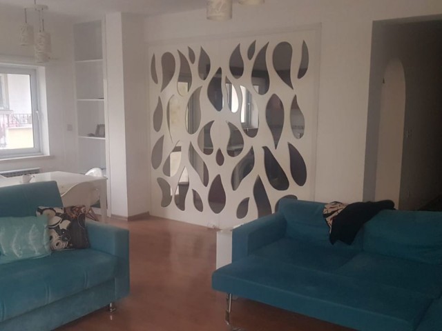 3+1 Wohnung zum Verkauf im Kyrenia Center