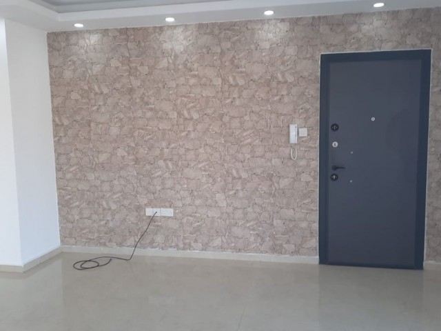 Alsancak Bölgesinde Satılık 2+1 Penthouse