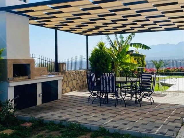 3+1 Villa with Pool for Daily Rent in Alagadi Region
