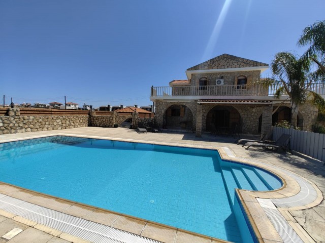 5+1 Luxury Villa for Rent with Private Pool in Karşıyaka