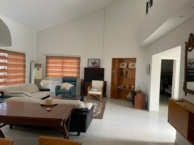 Çatalköy'de Kiralık 4+1 Özel Havuzlu Villa