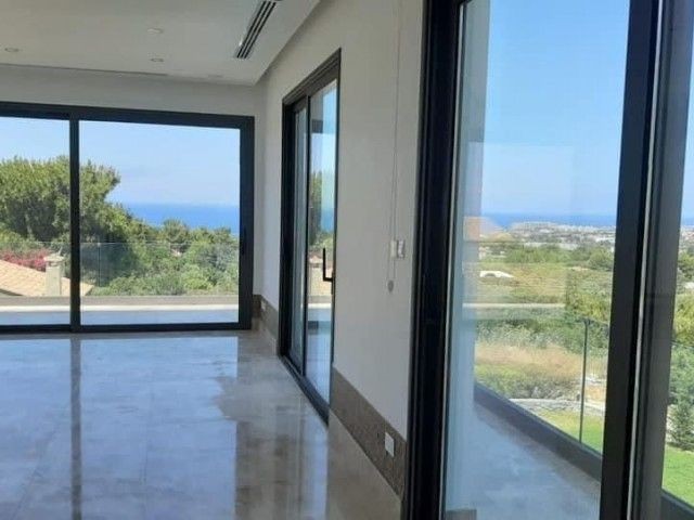 4+1 Luxury Villa with a Magnificent View and Private Pool in Kyrenia Alsancak