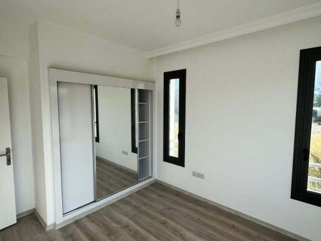 2+1 Wohnung mit neuem Garten zum Verkauf in Alsancak