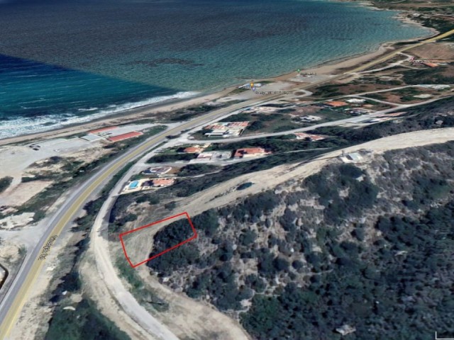 Land for Sale in Karşıyaka Güzelyalı, 150m from the Sea