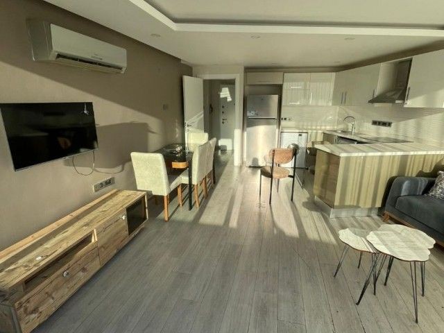 Komplett möbliertes Duplex-Penthouse zum Verkauf im Zentrum von Kyrenia