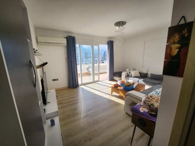 Girne Merkezde Satılık 2+1 Penthouse