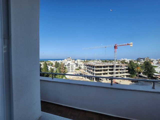 Girne Merkezde Satılık 2+1 Penthouse