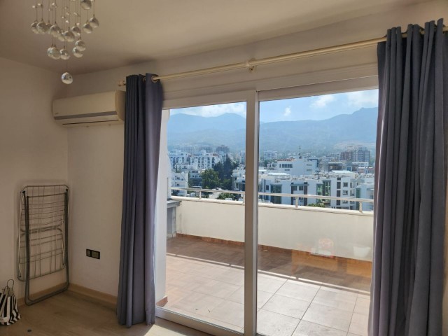 Girne Merkezde Satılık 2+1 Penthouse